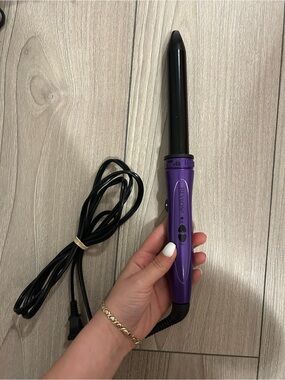 Revlon Purple Curling Wand with Black Barrel